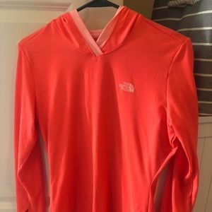 The north Face light weight hoodie women’s small